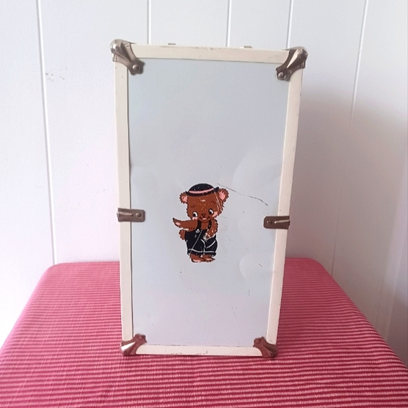 Vintage Doll Traincase - Picture 2 of 13